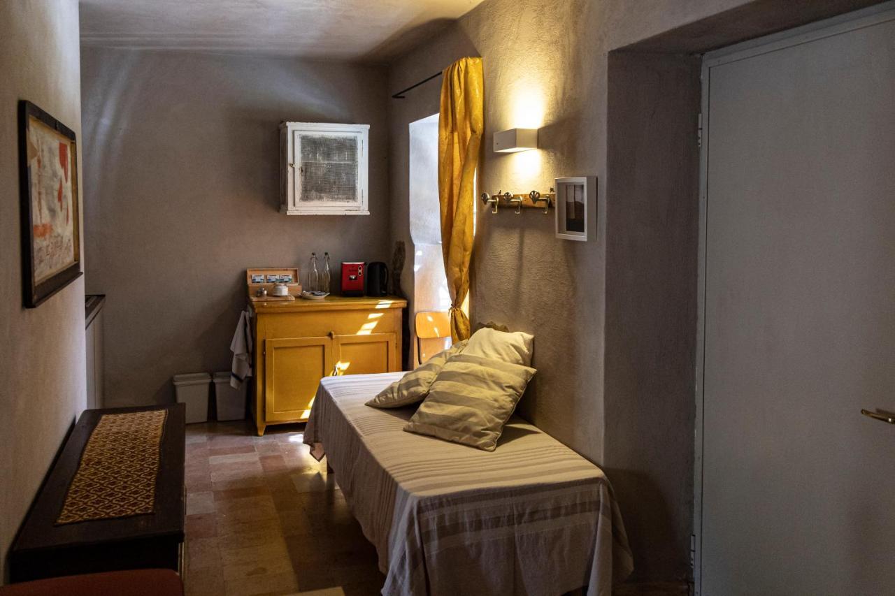 Tuttaterra Pensionat Serra San Quirico Eksteriør billede
