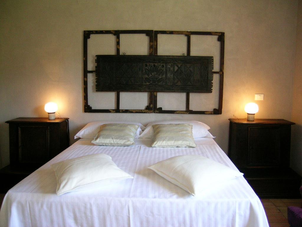 Tuttaterra Pensionat Serra San Quirico Værelse billede